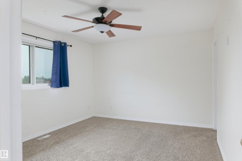 5407 60 Ave, Barrhead, AB - Indoor Photo Showing Other Room