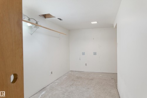 5407 60 Ave, Barrhead, AB - Indoor
