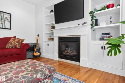 21147 48 Avenue, Edmonton, AB - Indoor Photo Showing Living Room With Fireplace