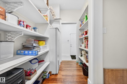 21147 48 Avenue, Edmonton, AB - Indoor With Storage