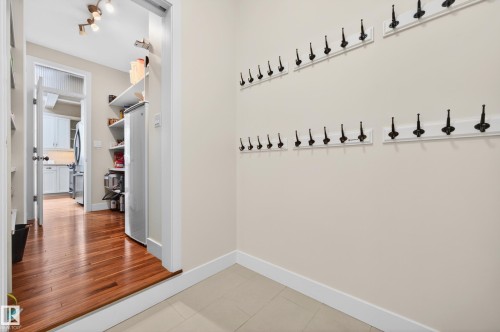 21147 48 Avenue, Edmonton, AB - Indoor Photo Showing Other Room