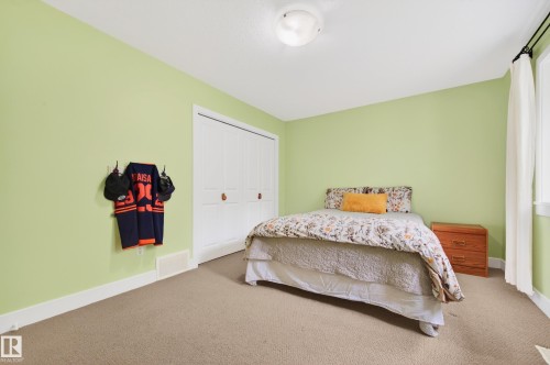 21147 48 Avenue, Edmonton, AB - Indoor Photo Showing Bedroom