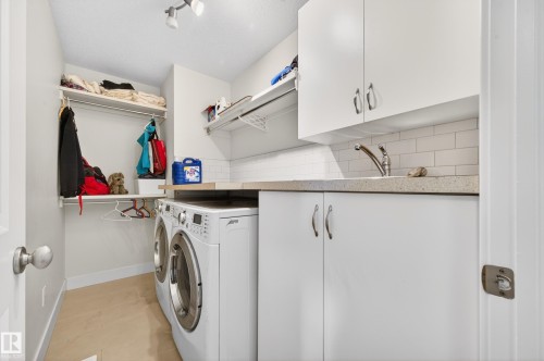 21147 48 Avenue, Edmonton, AB - Indoor Photo Showing Laundry Room