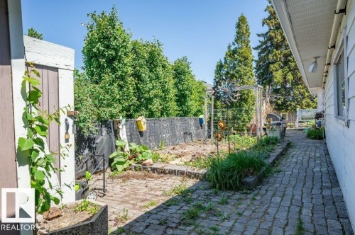 9304 128A Avenue Nw, Edmonton, AB - Outdoor