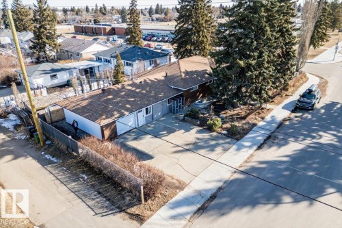 9304 128A Avenue Nw, Edmonton, AB - Outdoor