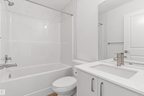 107 Sereno Lane, Fort Saskatchewan, AB - Indoor Photo Showing Bathroom