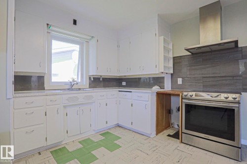 4921 54 Avenue, Stony Plain, AB - Indoor Photo Showing Kitchen