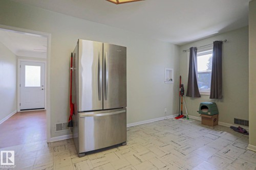 4921 54 Avenue, Stony Plain, AB - Indoor Photo Showing Other Room