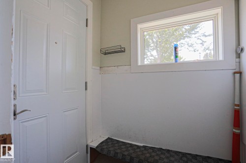 4921 54 Avenue, Stony Plain, AB - Indoor Photo Showing Other Room