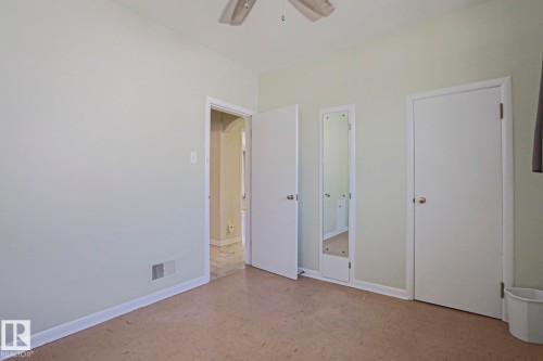 4921 54 Avenue, Stony Plain, AB - Indoor Photo Showing Other Room