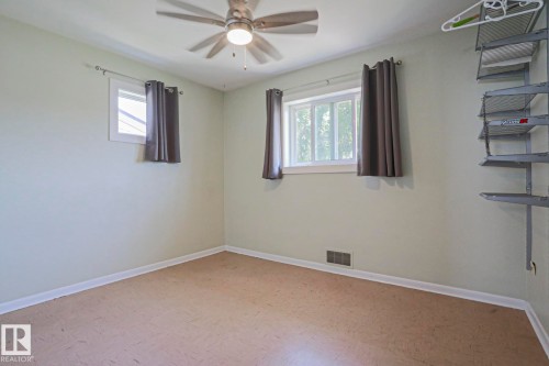 4921 54 Avenue, Stony Plain, AB - Indoor Photo Showing Other Room