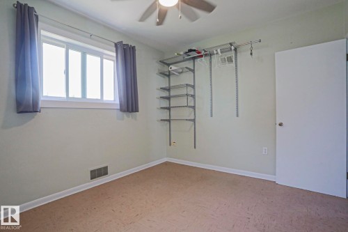 4921 54 Avenue, Stony Plain, AB - Indoor Photo Showing Other Room