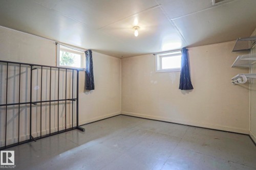 4921 54 Avenue, Stony Plain, AB - Indoor