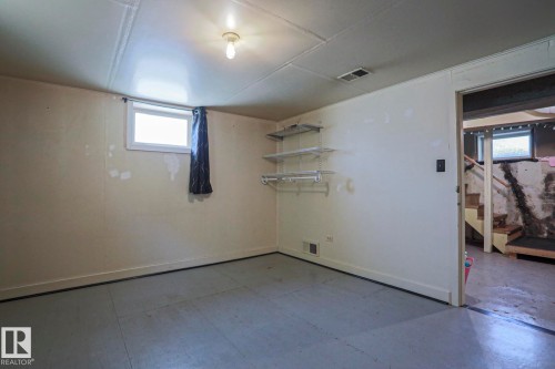 4921 54 Avenue, Stony Plain, AB - Indoor