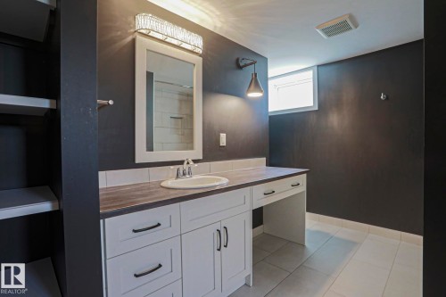 4921 54 Avenue, Stony Plain, AB - Indoor Photo Showing Bathroom