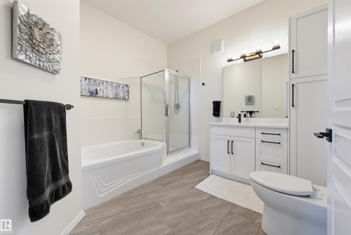#511 9503 101 Av Nw, Edmonton, AB - Indoor Photo Showing Bathroom