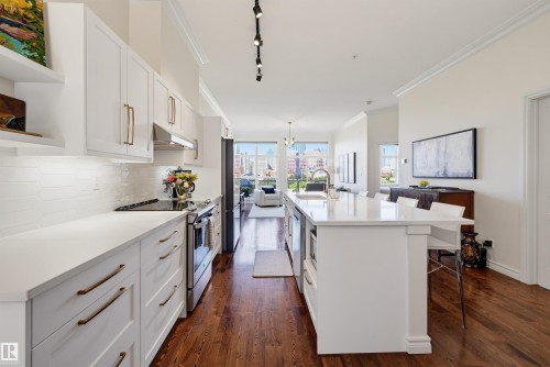 #511 9503 101 Av Nw, Edmonton, AB - Indoor Photo Showing Kitchen With Upgraded Kitchen