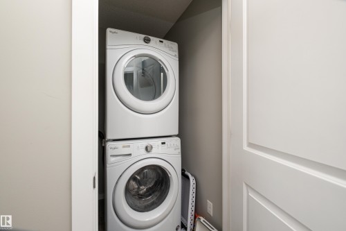 2627 Maple Way Nw, Edmonton, AB - Indoor Photo Showing Laundry Room