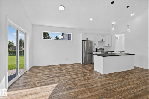 4804 53 Avenue, Thorsby, AB - Indoor Photo Showing Kitchen With Stainless Steel Kitchen