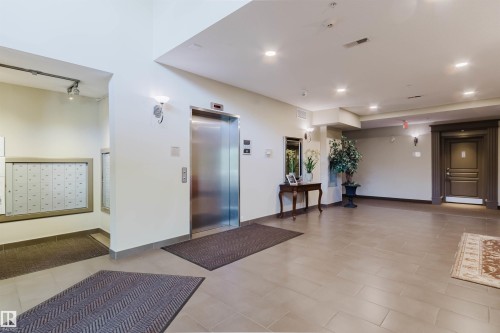#106 160 Magrath Rd Nw, Edmonton, AB - Indoor Photo Showing Other Room