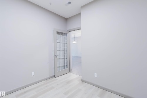#106 160 Magrath Rd Nw, Edmonton, AB - Indoor Photo Showing Other Room
