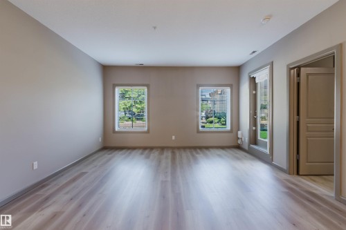 #106 160 Magrath Rd Nw, Edmonton, AB - Indoor Photo Showing Other Room