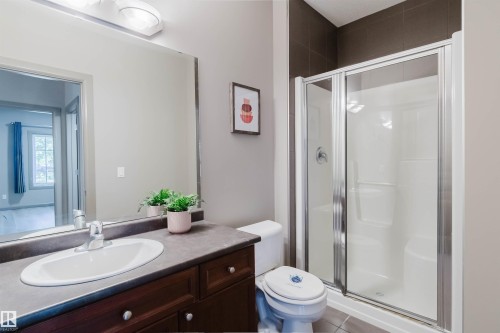 #106 160 Magrath Rd Nw, Edmonton, AB - Indoor Photo Showing Bathroom