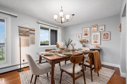 #315 5520 Riverbend Rd Nw, Edmonton, AB - Indoor Photo Showing Dining Room