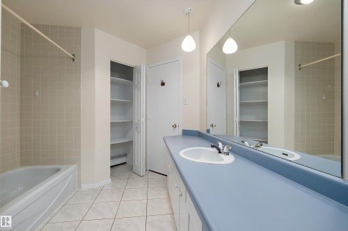 #315 5520 Riverbend Rd Nw, Edmonton, AB - Indoor Photo Showing Bathroom