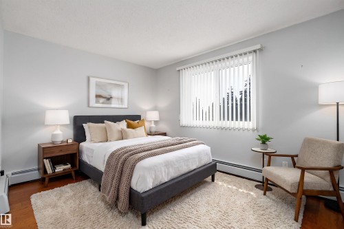 #315 5520 Riverbend Rd Nw, Edmonton, AB - Indoor Photo Showing Bedroom