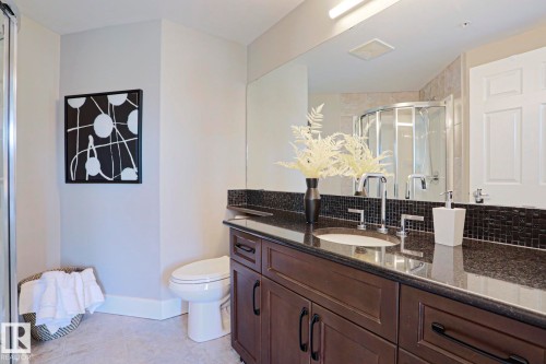 #703 10303 111 St Nw, Edmonton, AB - Indoor Photo Showing Bathroom