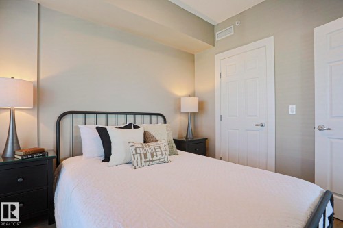 #703 10303 111 St Nw, Edmonton, AB - Indoor Photo Showing Bedroom