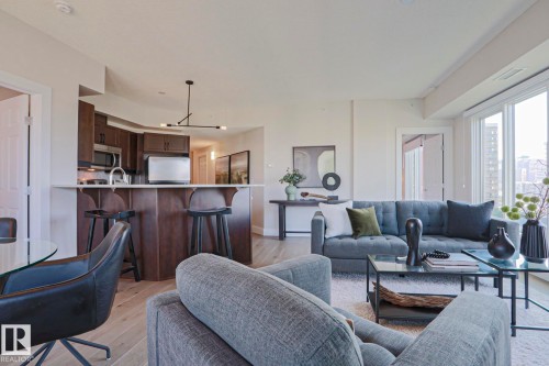 #703 10303 111 St Nw, Edmonton, AB - Indoor