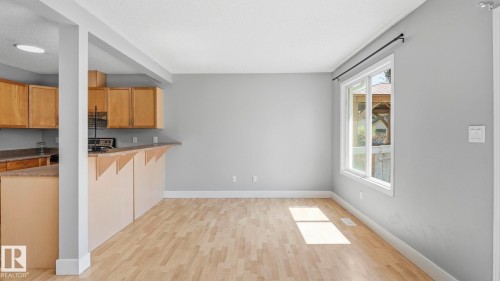 5507 163 Avenue Nw, Edmonton, AB - Indoor