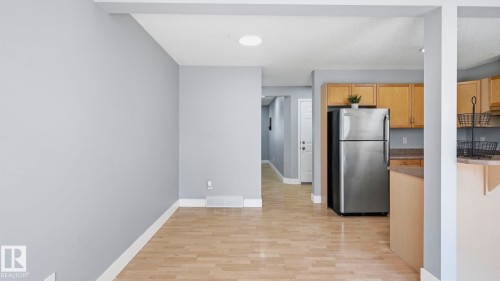5507 163 Avenue Nw, Edmonton, AB - Indoor