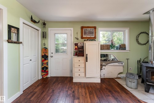 130 Lakeshore Drive, Rural Lac Ste. Anne County, AB - Indoor