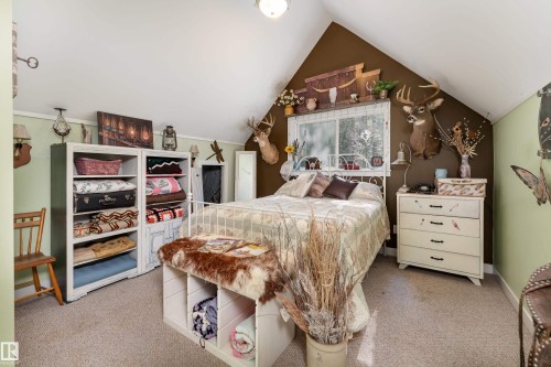 130 Lakeshore Drive, Rural Lac Ste. Anne County, AB - Indoor Photo Showing Bedroom