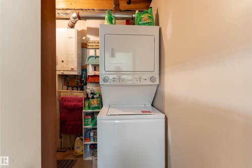 130 Lakeshore Drive, Rural Lac Ste. Anne County, AB - Indoor Photo Showing Laundry Room