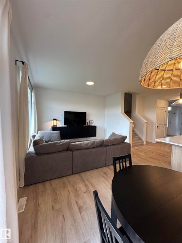 29 Chartres Close, St. Albert, AB - Indoor