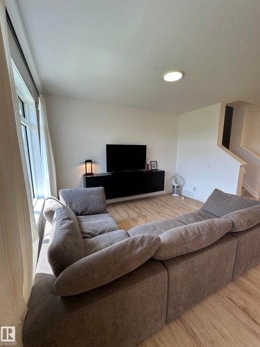 29 Chartres Close, St. Albert, AB - Indoor Photo Showing Other Room