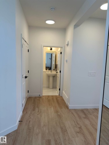 29 Chartres Close, St. Albert, AB - Indoor Photo Showing Other Room