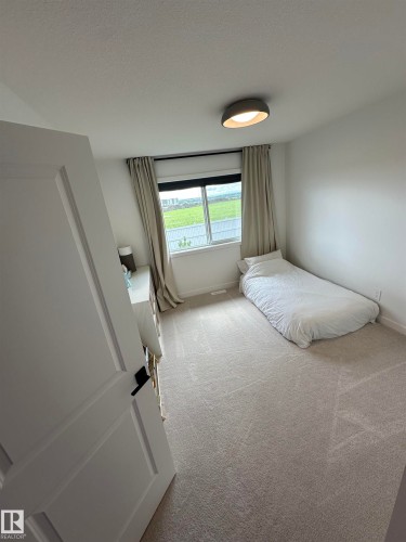 29 Chartres Close, St. Albert, AB - Indoor Photo Showing Bedroom