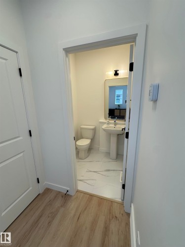 29 Chartres Close, St. Albert, AB - Indoor Photo Showing Bathroom