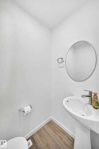 #4 905 172 St Sw, Edmonton, AB - Indoor Photo Showing Bathroom