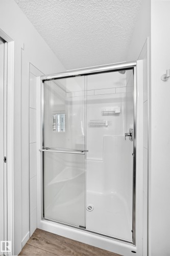 #4 905 172 St Sw, Edmonton, AB - Indoor Photo Showing Bathroom