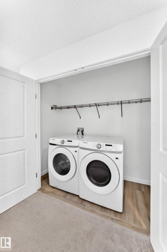#4 905 172 St Sw, Edmonton, AB - Indoor Photo Showing Laundry Room