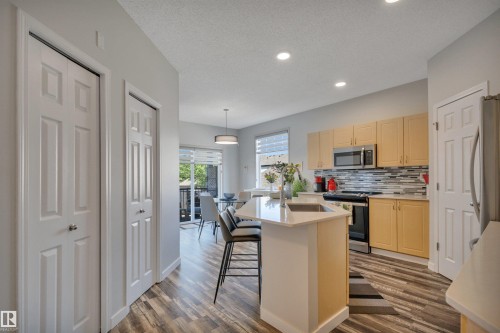 #29 4821 Terwillegar Cm Nw, Edmonton, AB - Indoor Photo Showing Kitchen