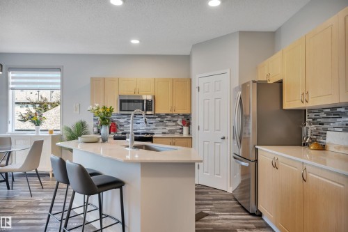 #29 4821 Terwillegar Cm Nw, Edmonton, AB - Indoor Photo Showing Kitchen With Stainless Steel Kitchen