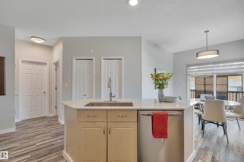 #29 4821 Terwillegar Cm Nw, Edmonton, AB - Indoor Photo Showing Kitchen