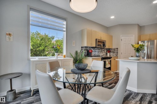 #29 4821 Terwillegar Cm Nw, Edmonton, AB - Indoor Photo Showing Dining Room